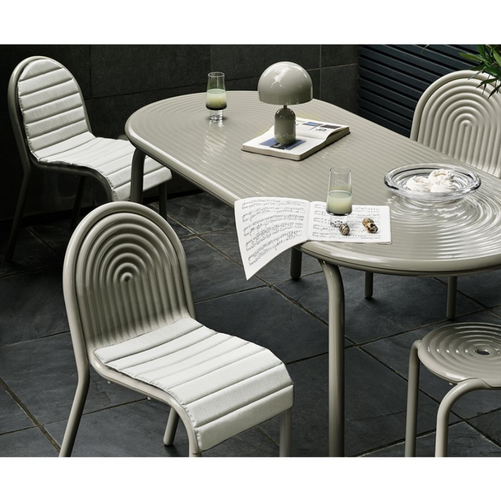 Groove Obround Table