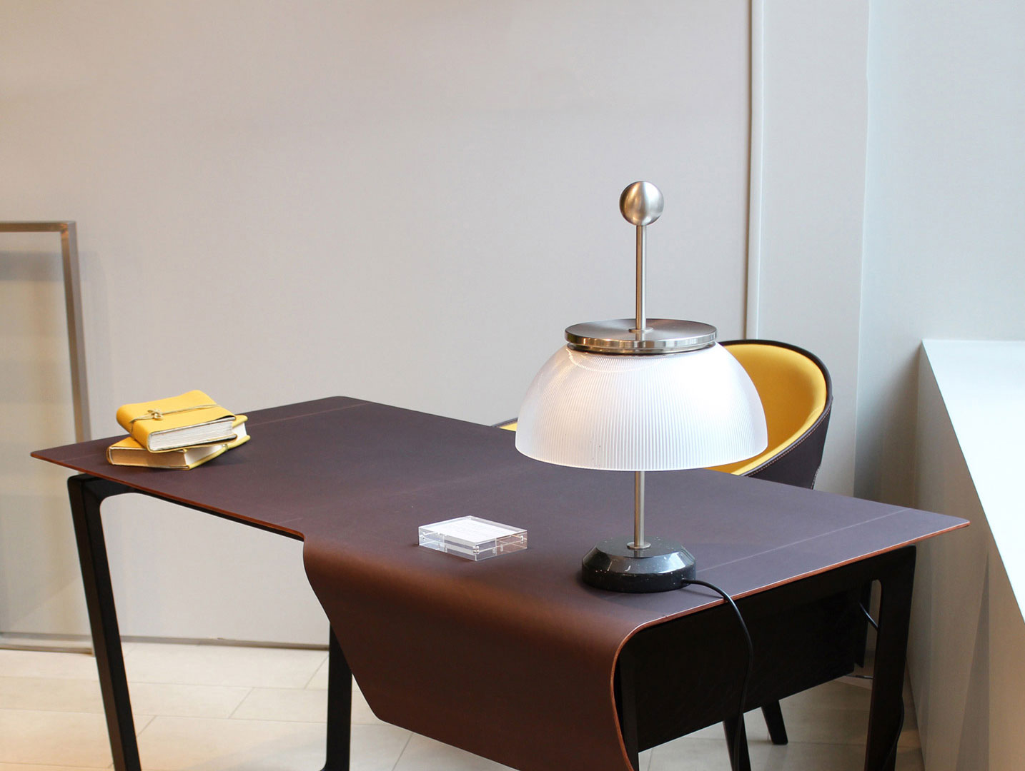 Alfa Table Lamp
