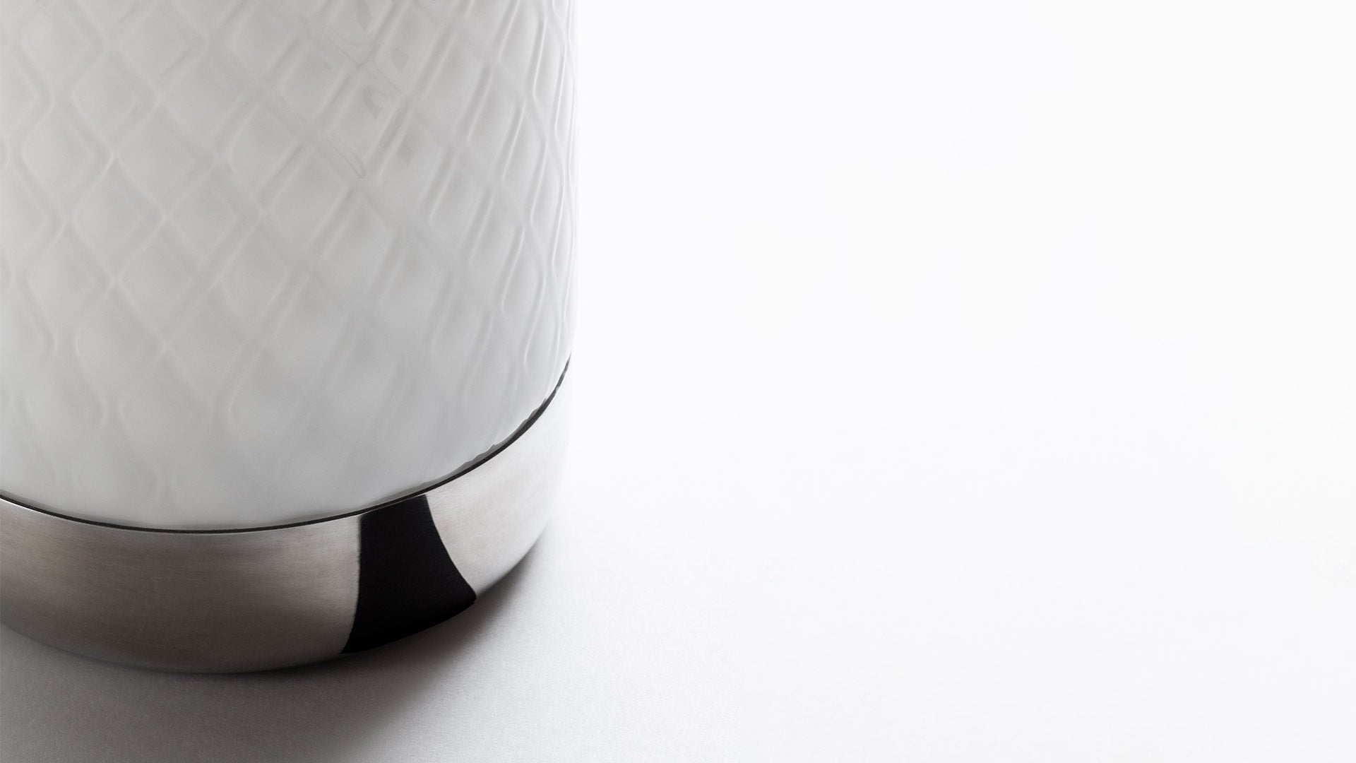 Bonta Portable LED Table Lamp