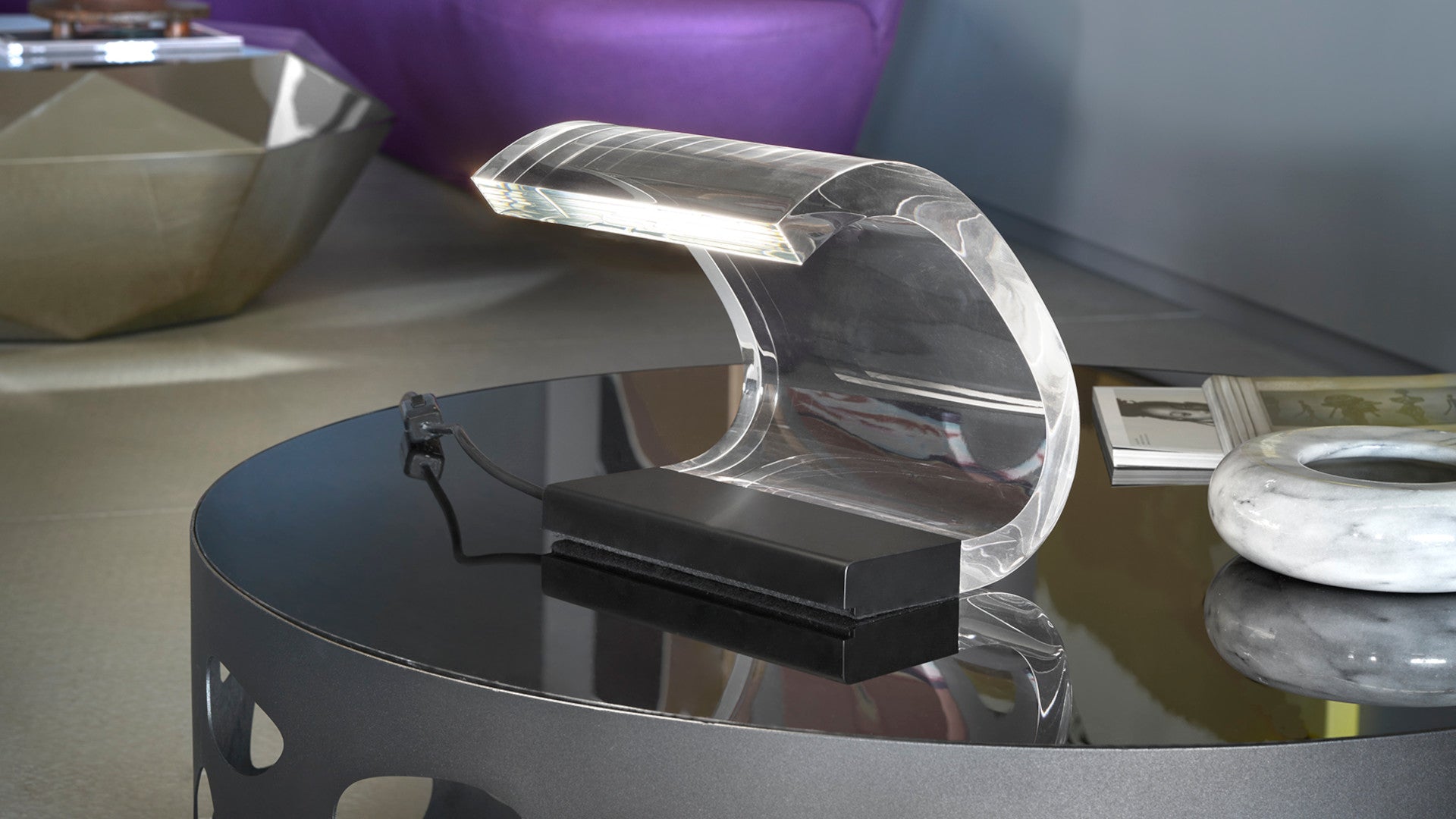 Acrilica Table Lamp