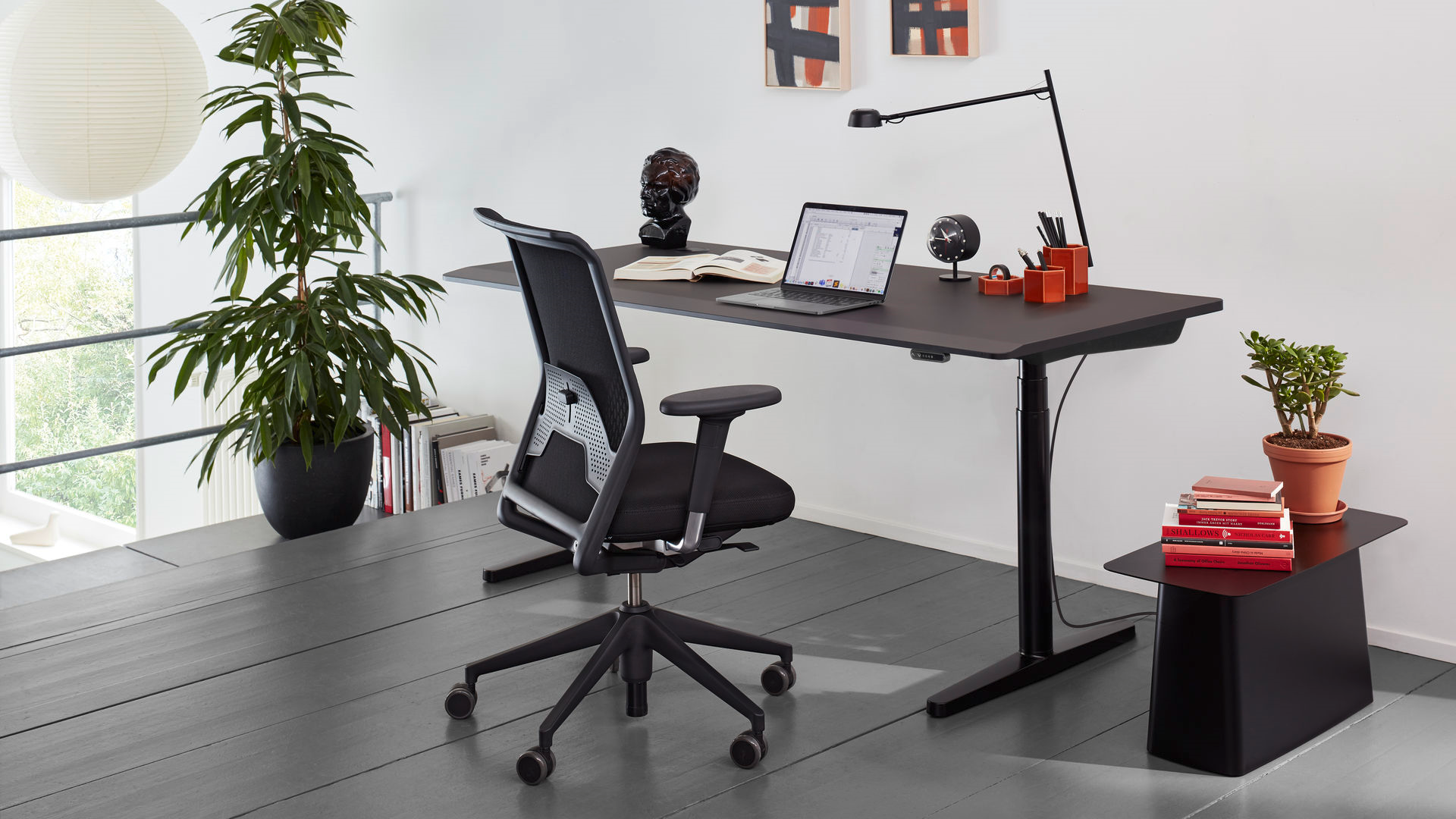 Nelson Night Desk Clock Clocks Vitra 