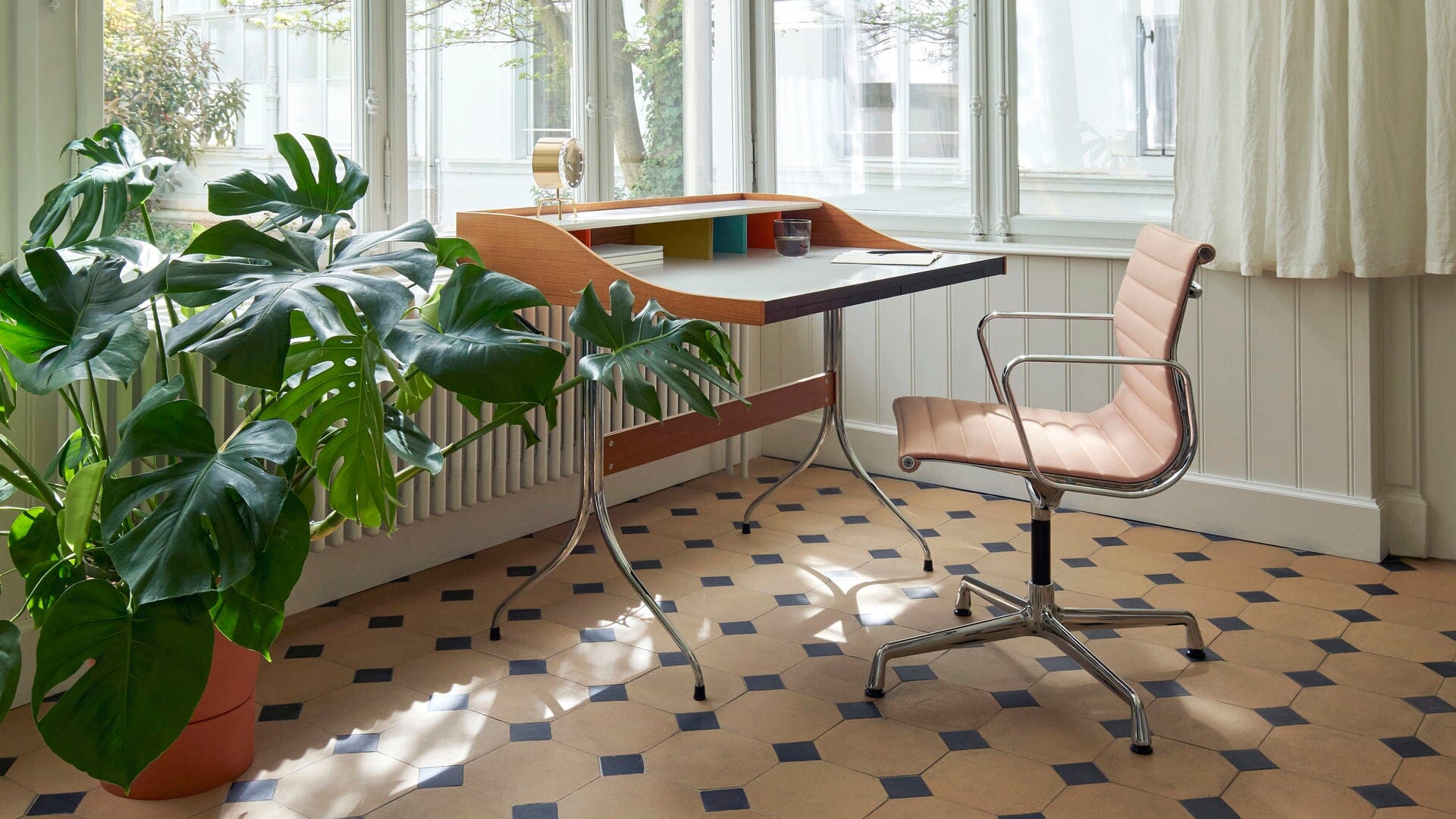 George Nelson Tripod Clock Clocks Vitra 