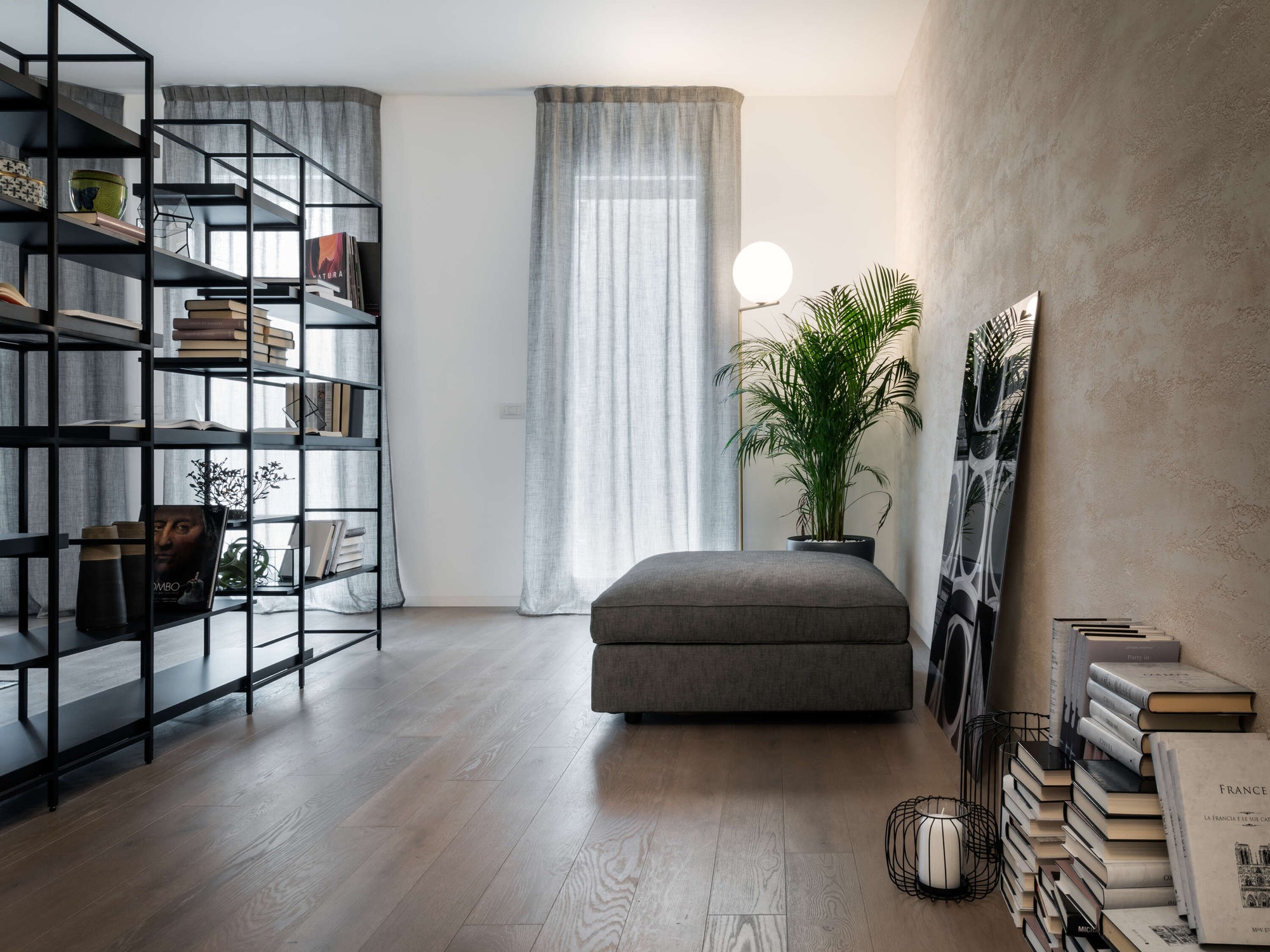 IC F Floor Lamp
