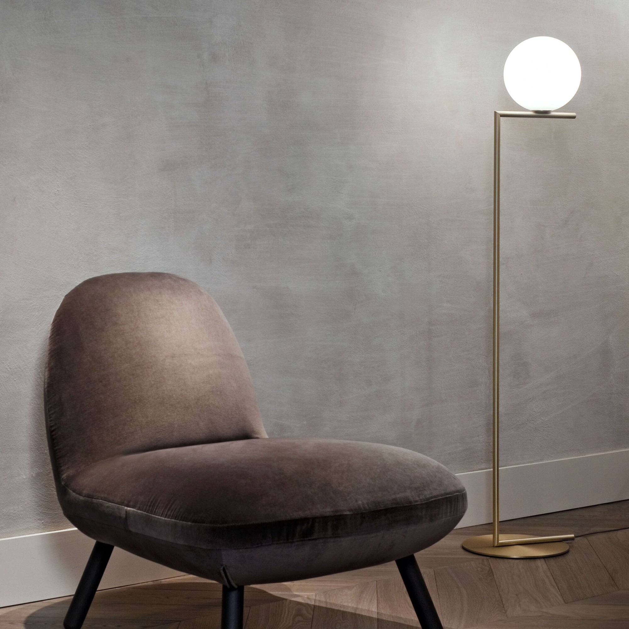 IC F Floor Lamp