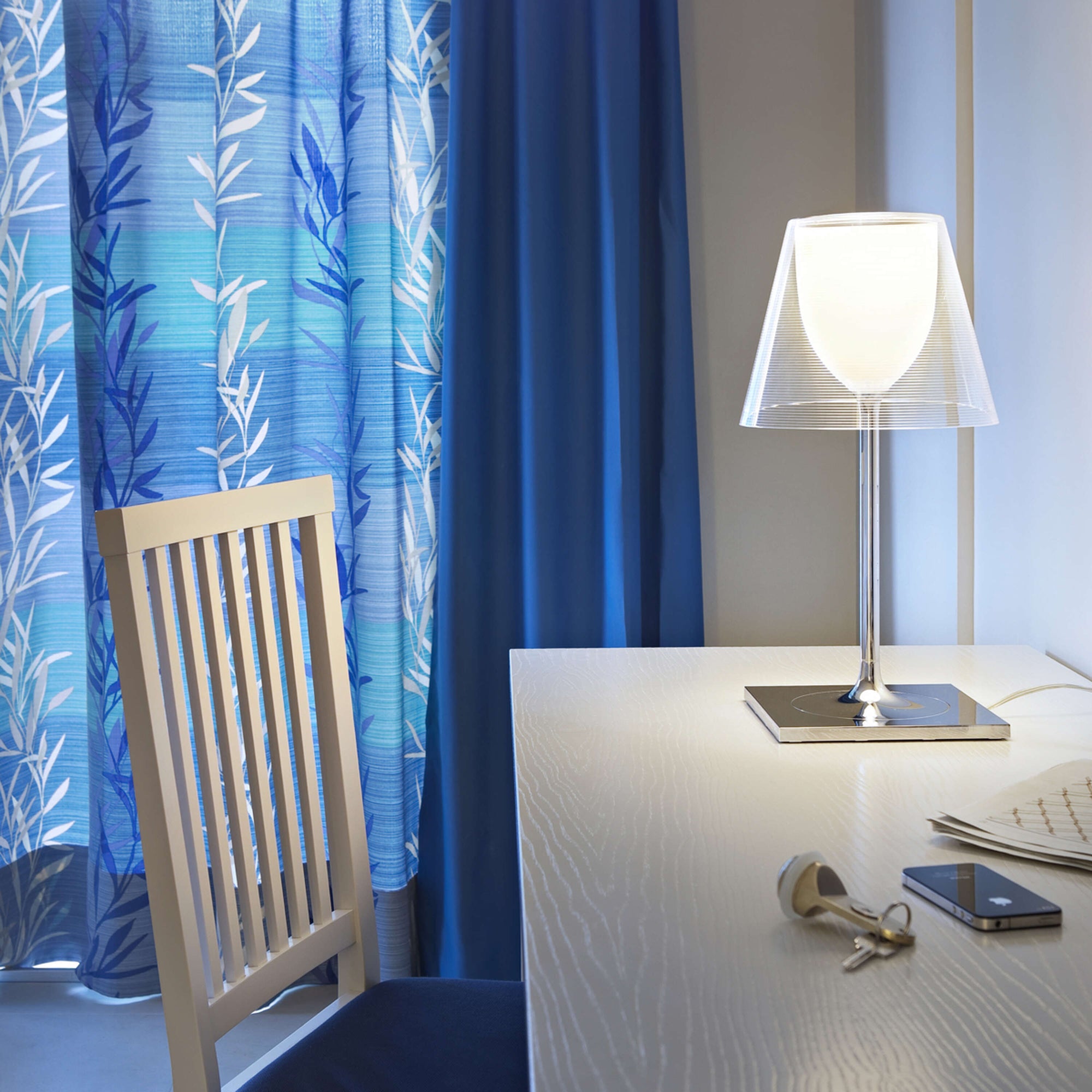 Ktribe T1 Table Lamp