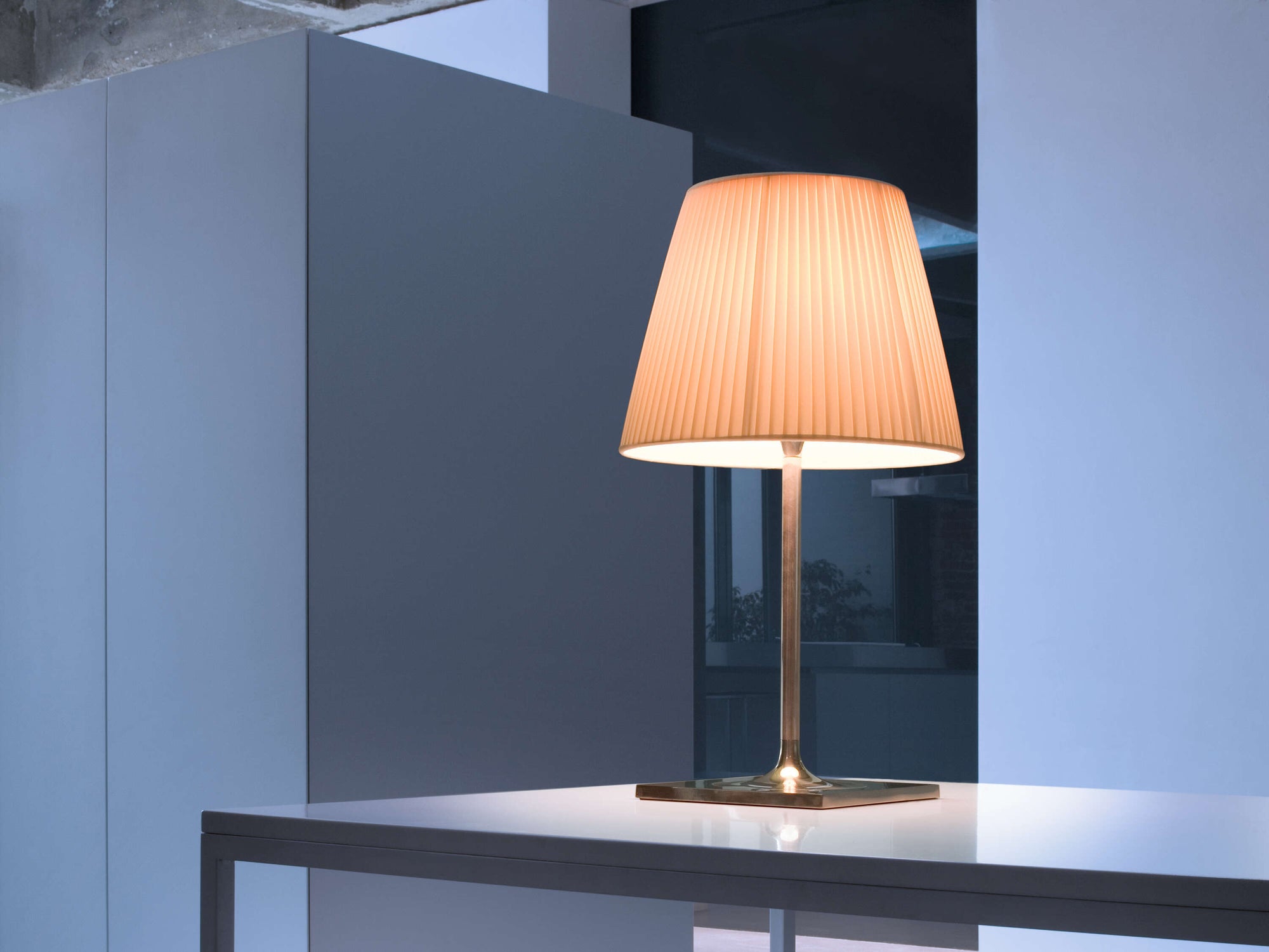 Ktribe T2 Table Lamp