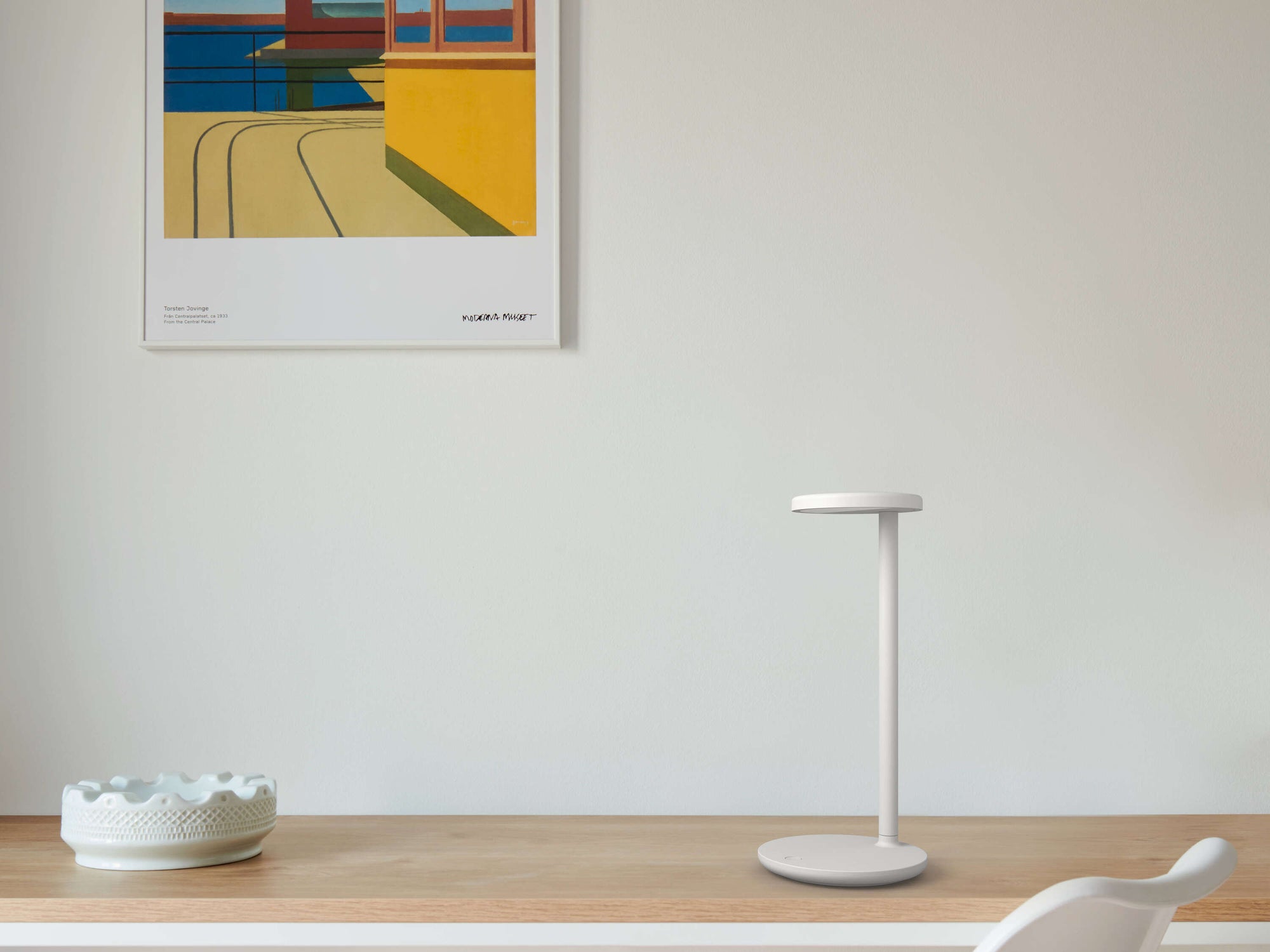 Oblique LED Desk Lamp and Qi with Wireless Charging Base