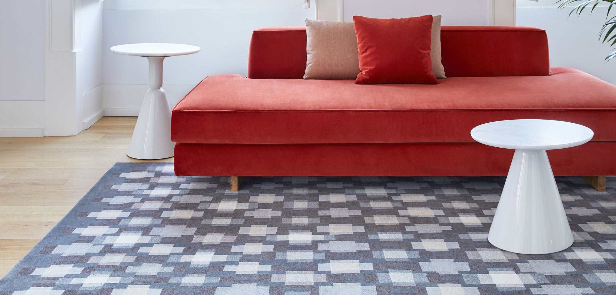 Echo Rug Pouf Gan 