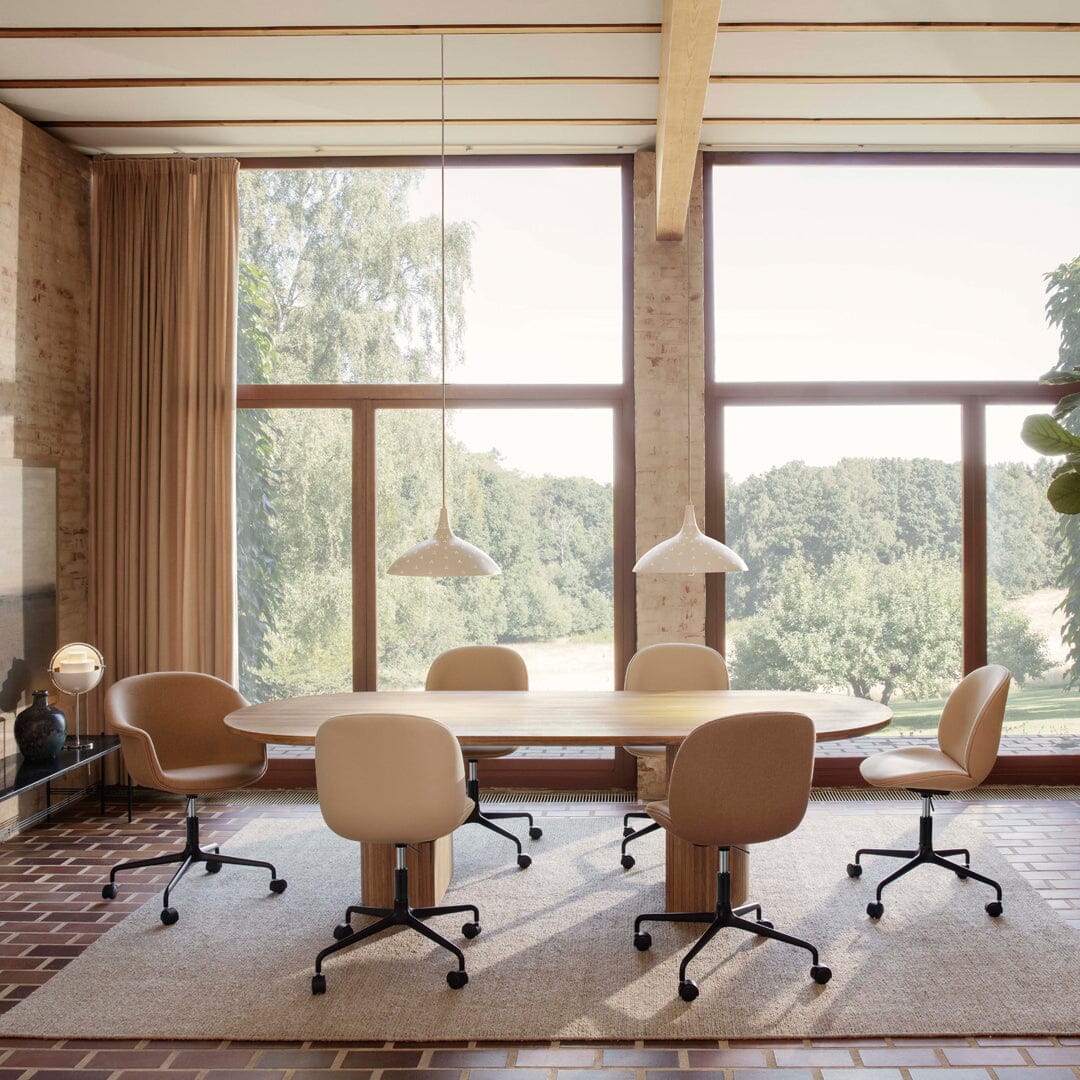 Beetle Meeting Chair 4-Star Base with Castors - Height Adjustable - Front Upholstered - Veneer Shell Chairs Gubi 