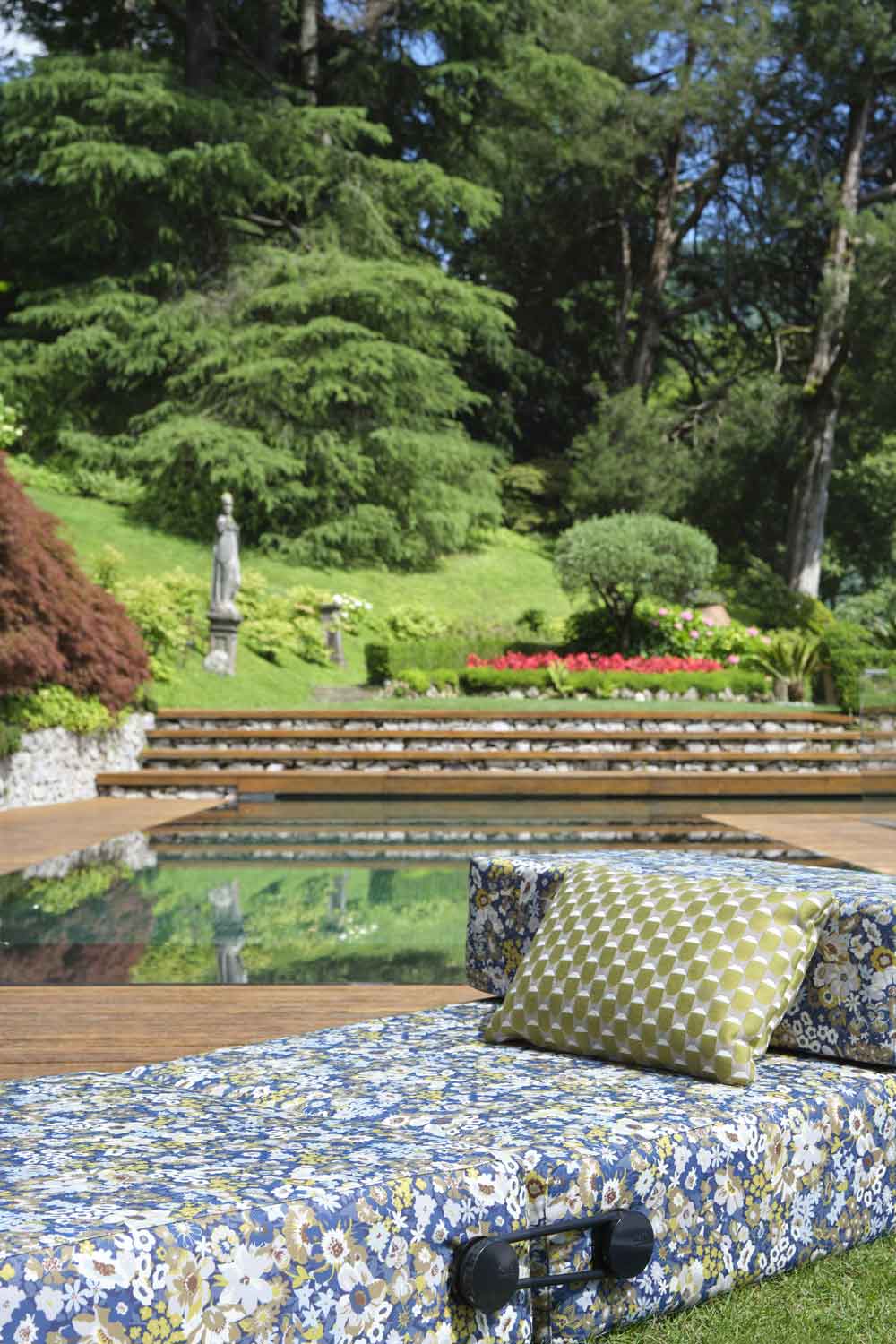 Trix Outdoor Lounge Armchair Kartell 