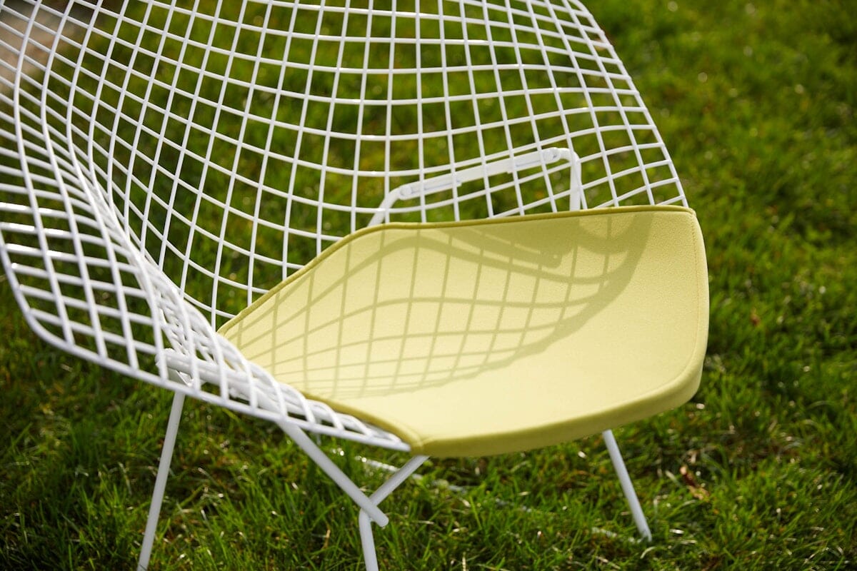Bertoia Small Diamond Chair with Seat Pad lounge chair Knoll 