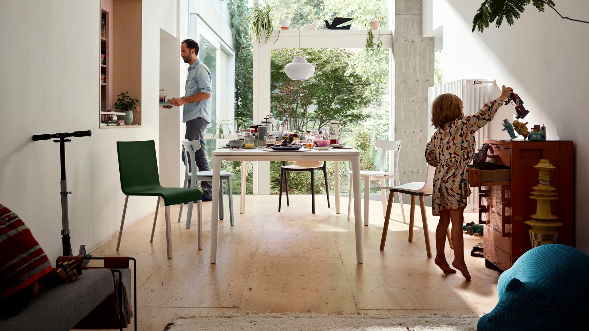 .03 Stacking Chair Side/Dining Vitra 