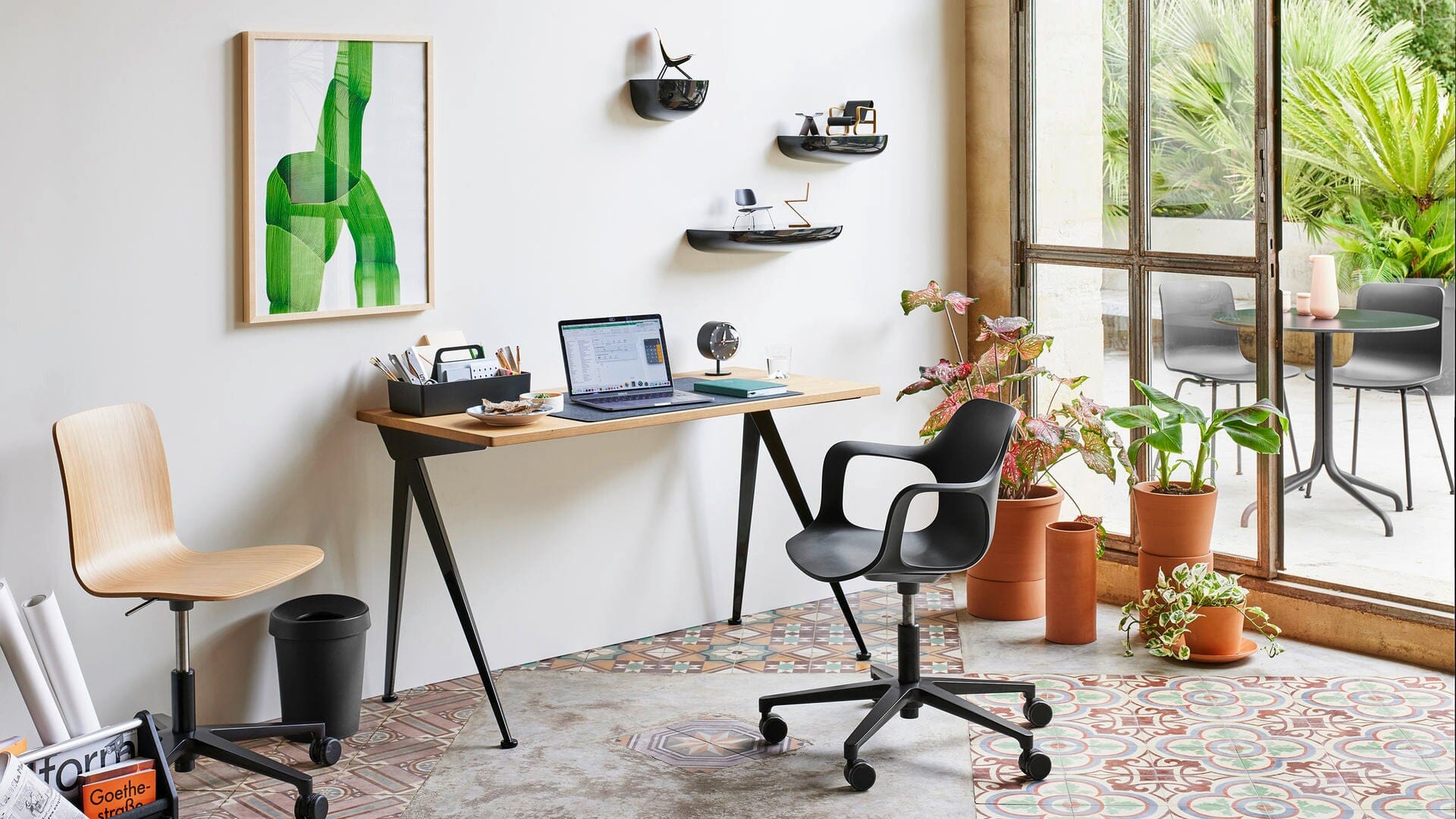 Compas Direction Table Desk's Vitra 