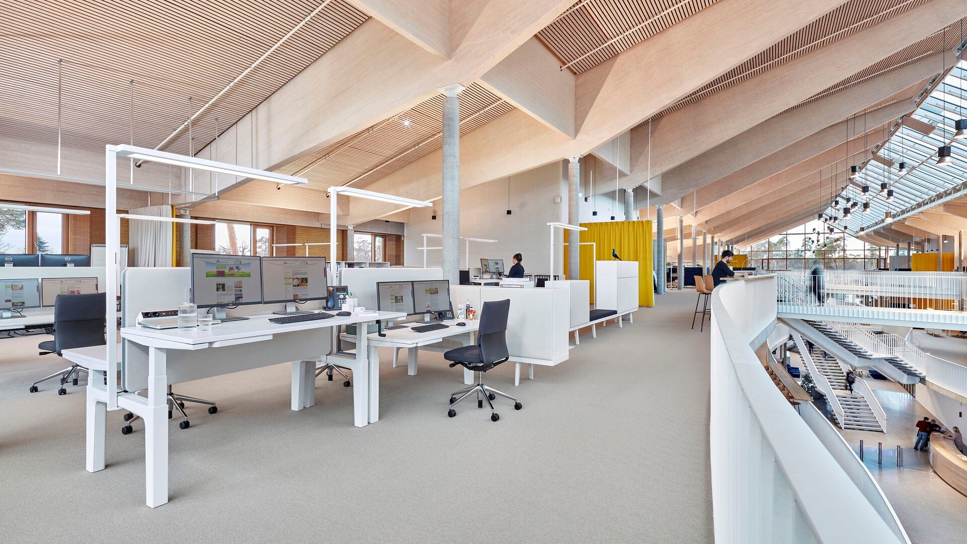 HAL Ply Stool High bar seating Vitra 