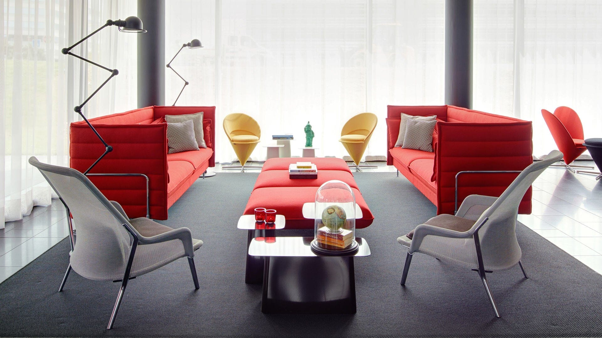 Heart Cone Chair lounge chair Vitra 