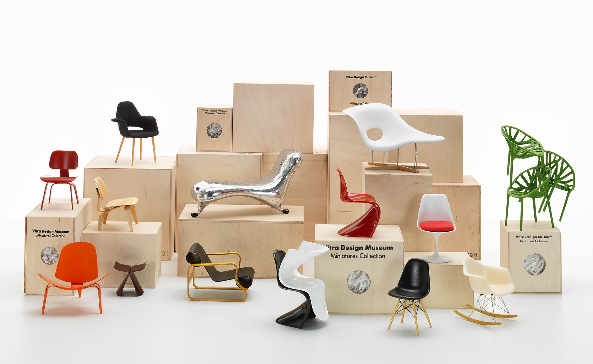 Miniature Saarinen Tulip Chair Art Vitra 