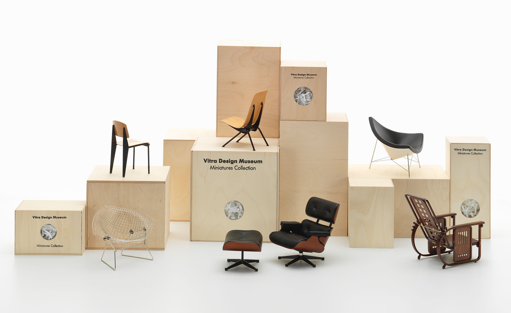 Miniature Standard Chair Art Vitra 