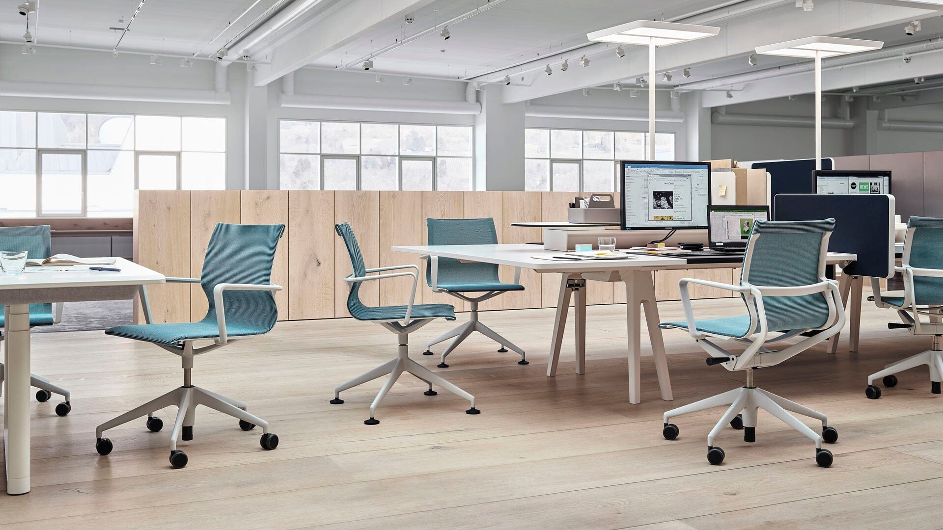 Physix Studio with Five-Star Base task chair Vitra 