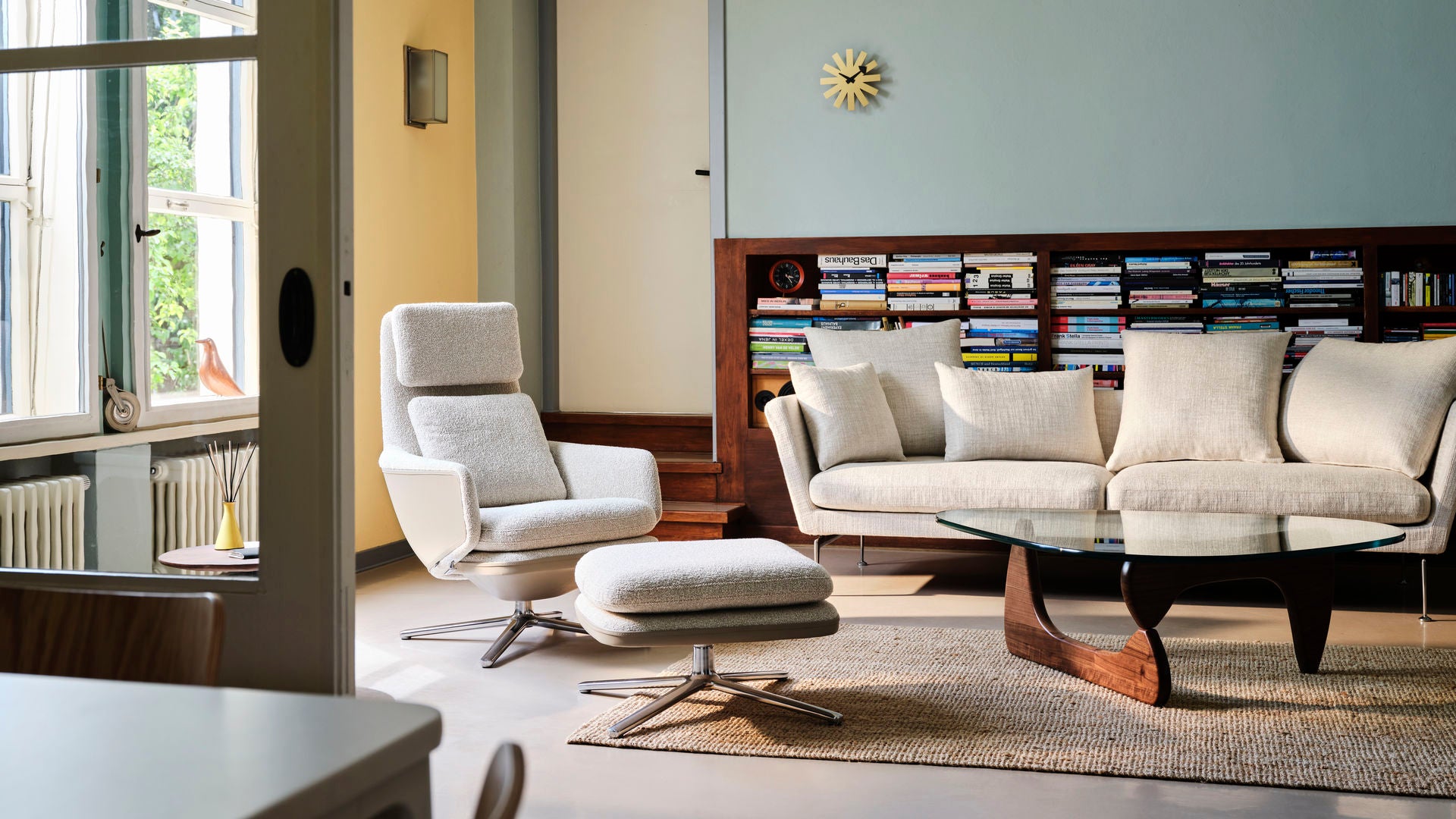 Suita Three-Seater Sofa With Pointed Back Cushions