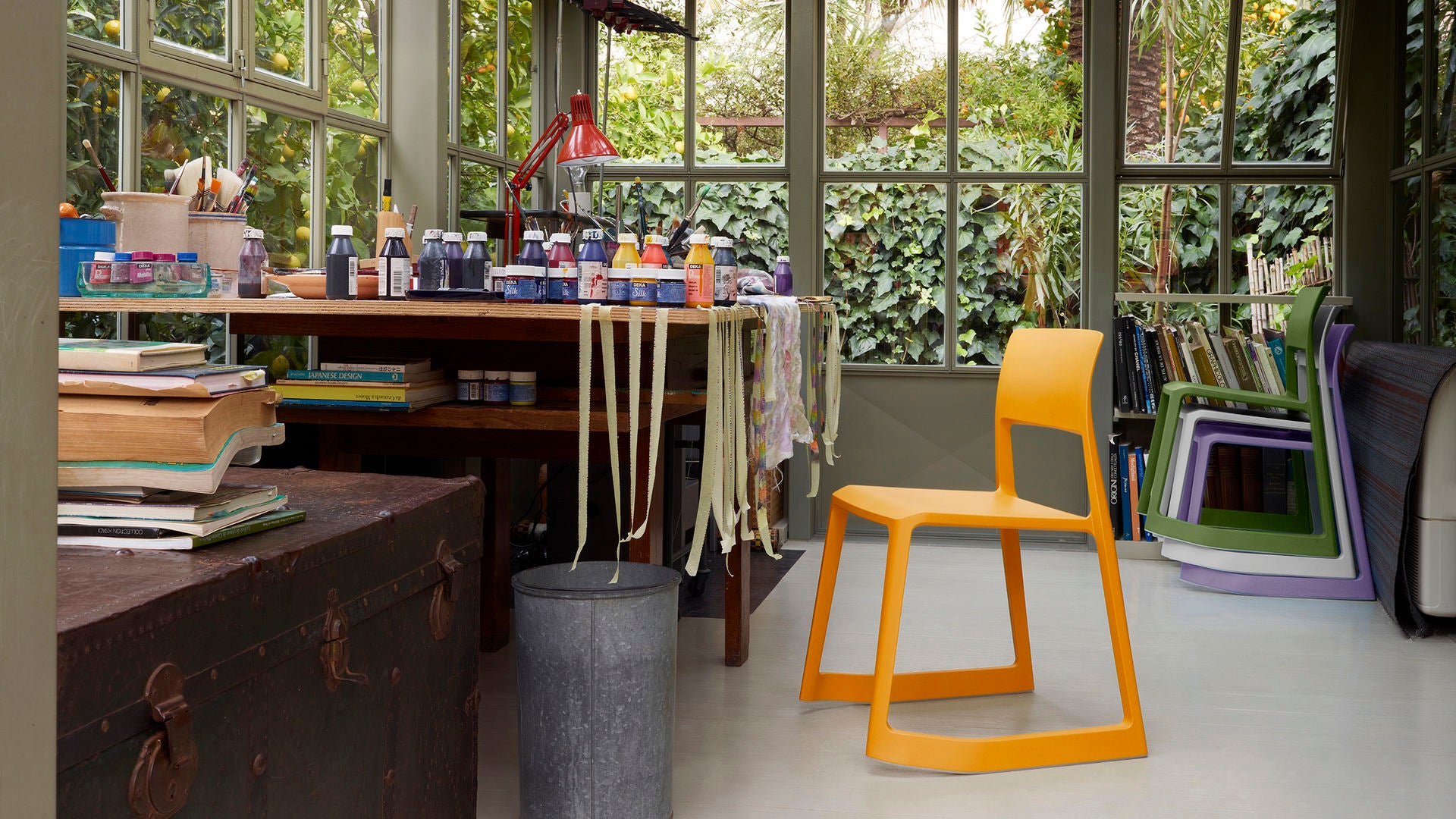 Tip Ton RE Chair