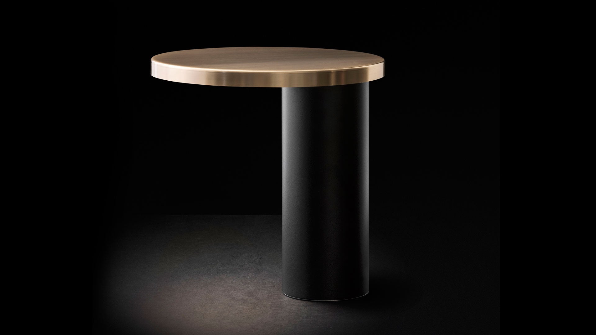 Cylinda LED Table Lamp Table Lamps Oluce Matte Black with Satin Gold 